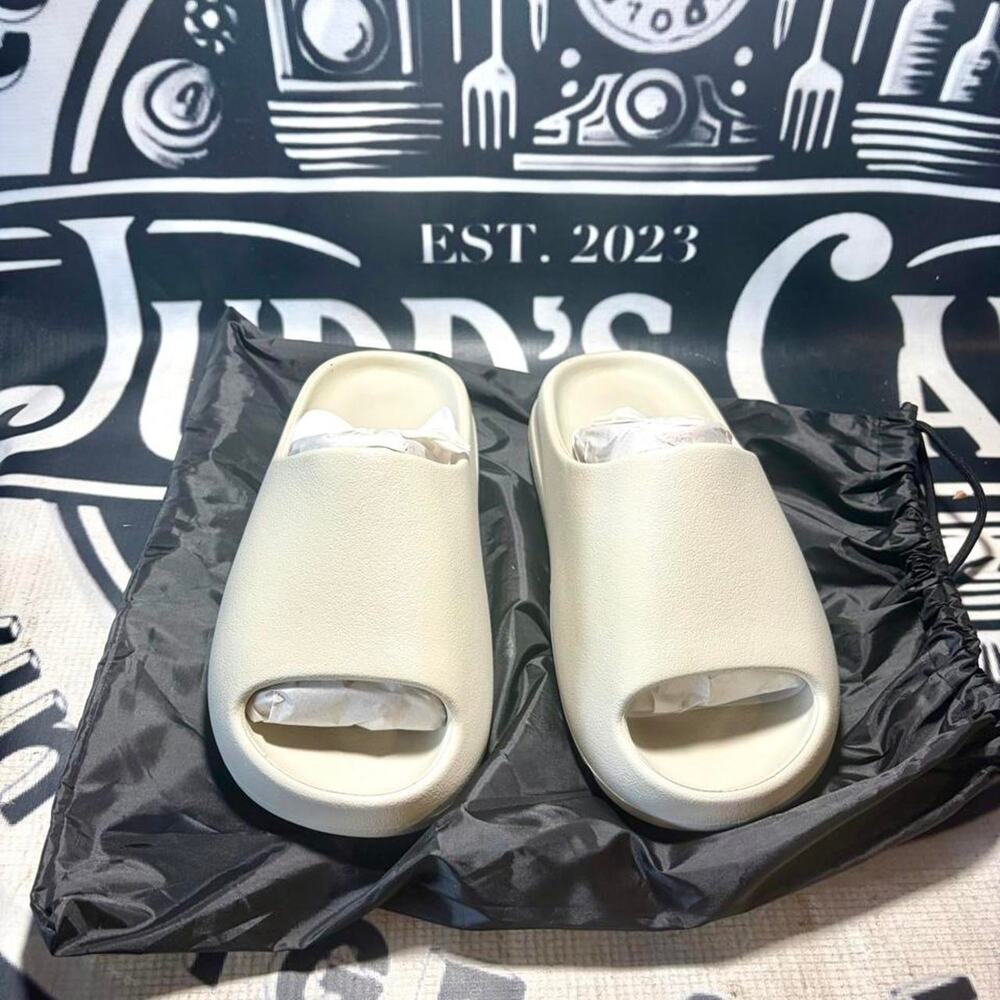 🚨 New in Storage Bag Yeezy Slides Men's YS-01 Authentic 2026 YZY Cream Size 7